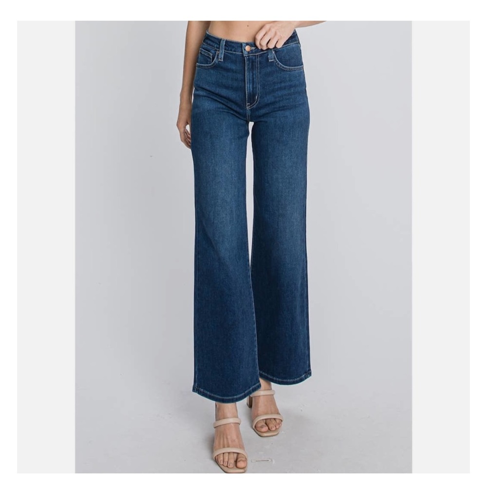 Genoa High Rise Wide Leg in Dark
L.T.J